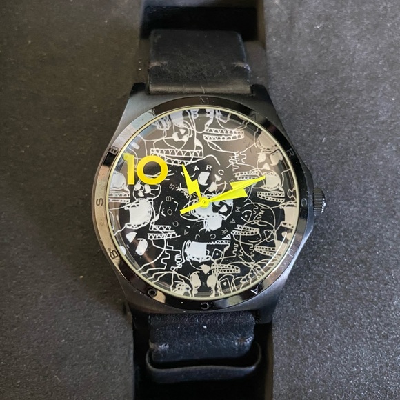 Marc Jacobs Watch - Picture 3 of 3